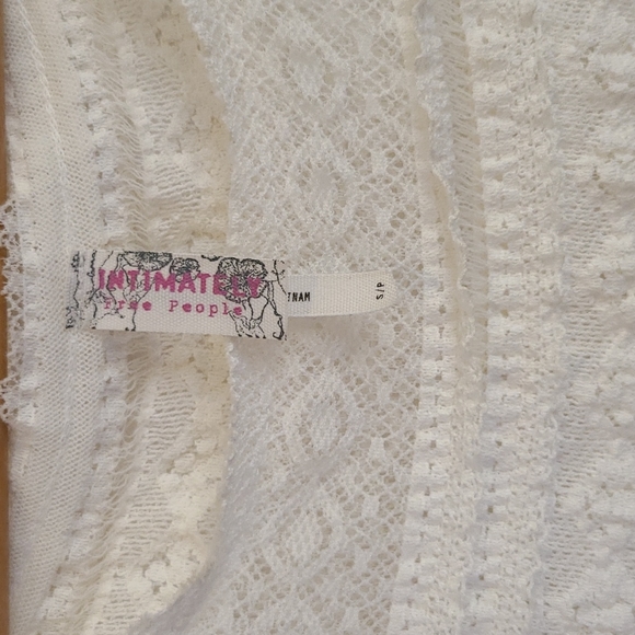 Intimately Free People Pucker Up Peplum Boho Lace Tank. Small - Picture 3 of 6